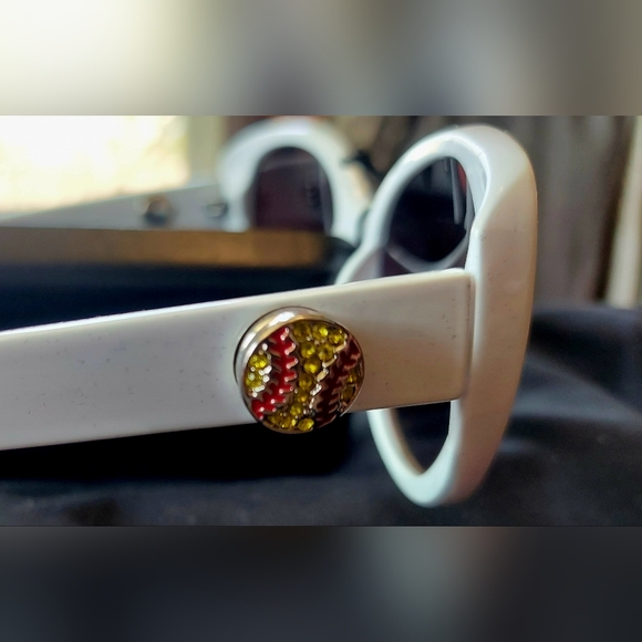 Magnolia and Vine sunglasses - Picture 4 of 7